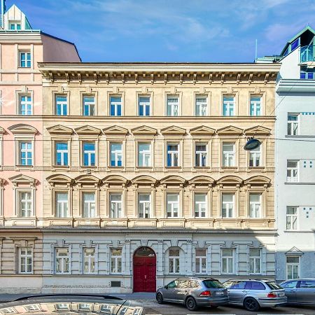 ⍟Luxurious And Bright⍟ 5 Min Walk To City Center Apartment Виена Екстериор снимка