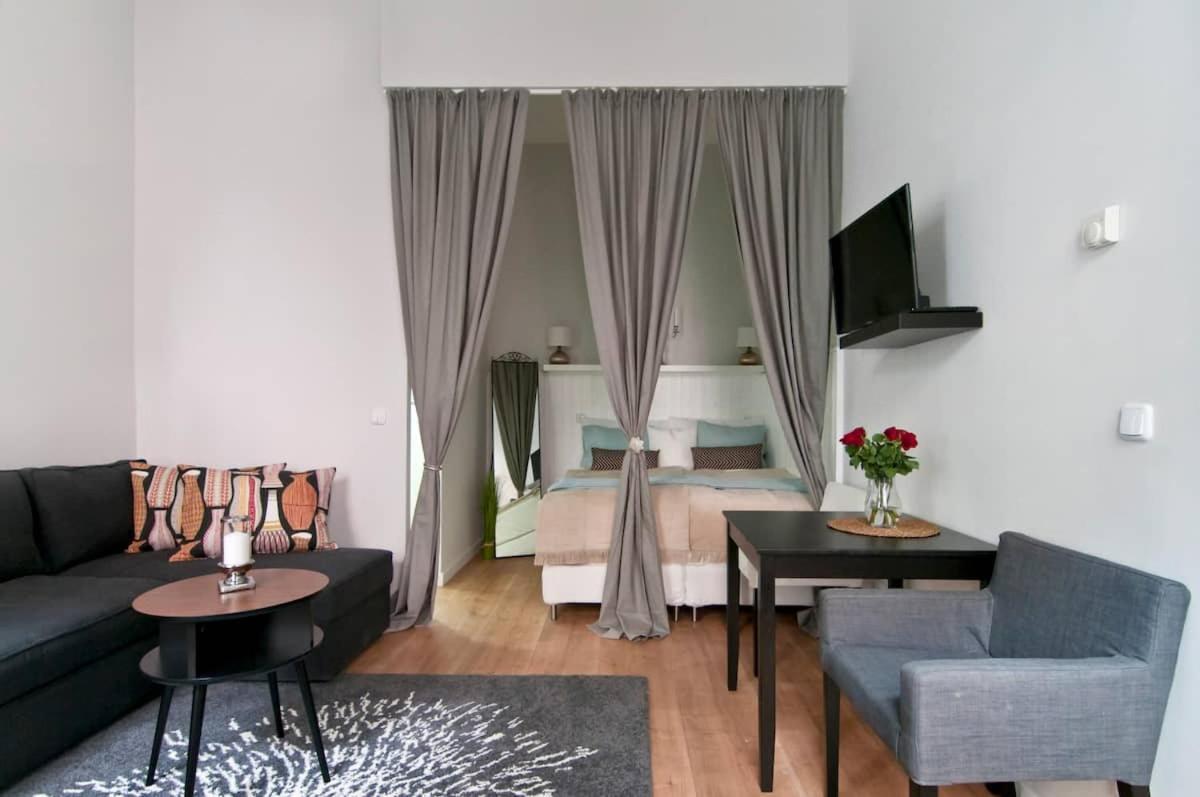 ⍟Luxurious And Bright⍟ 5 Min Walk To City Center Apartment Виена Екстериор снимка
