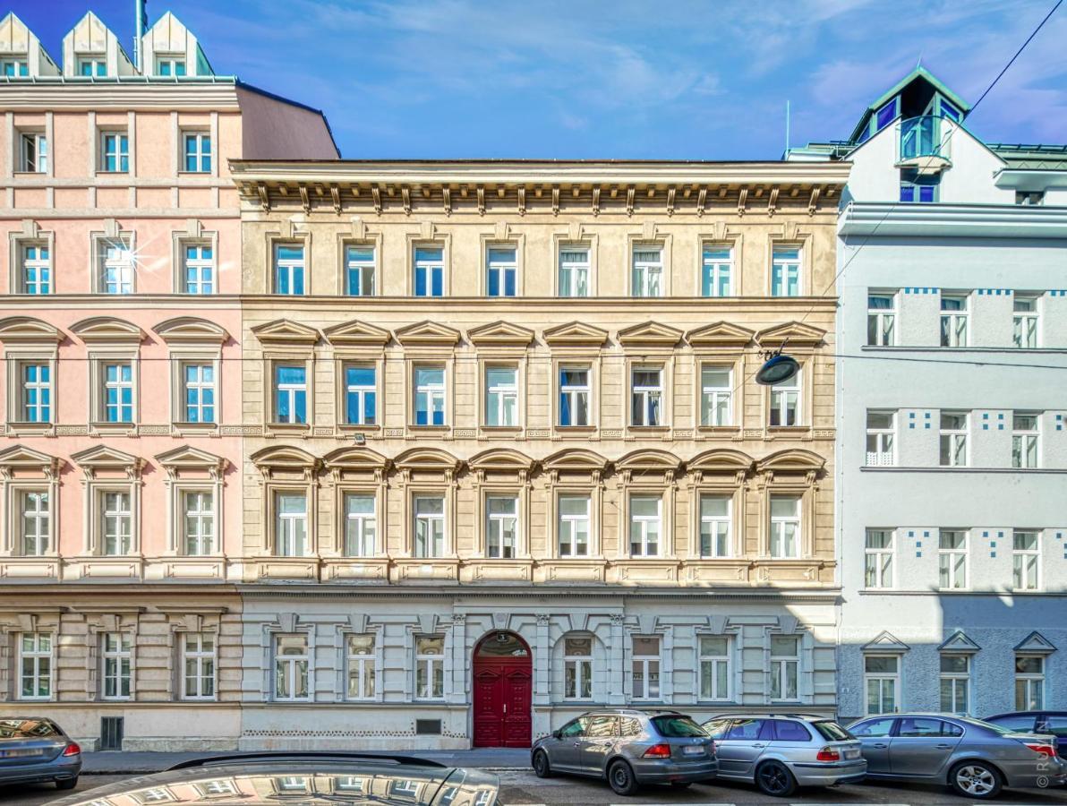 ⍟Luxurious And Bright⍟ 5 Min Walk To City Center Apartment Виена Екстериор снимка